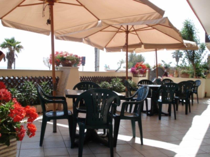 Villa Del Sole แตร์ราชินา ภายนอก รูปภาพ